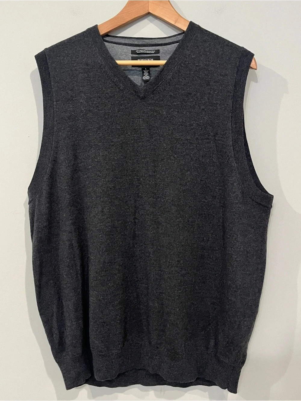 Nordstrom Men's Dark Charcoal 100% Extra Fine Merino Wool V-Neck Sweater Vest